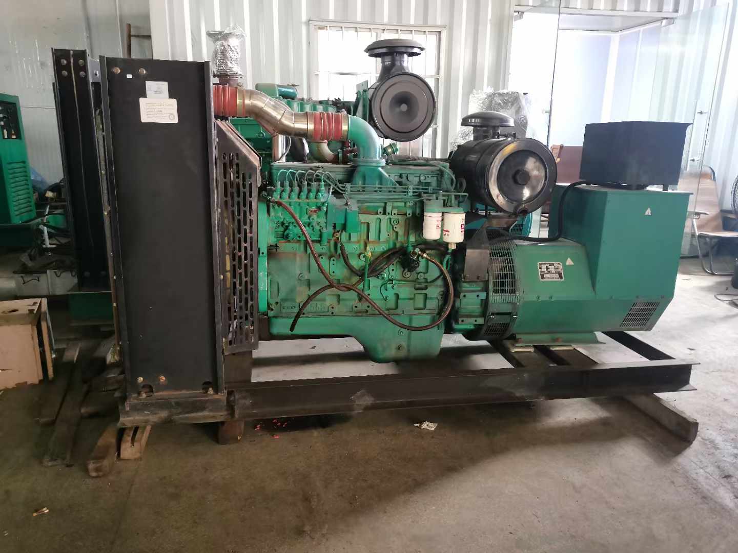 立山发电机租赁如何确定电缆的承载电流是否在安全范围内？