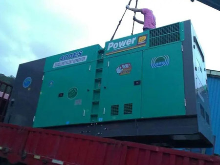 立山柴油发电机组转速不稳定时，如何对发动机进行维护？