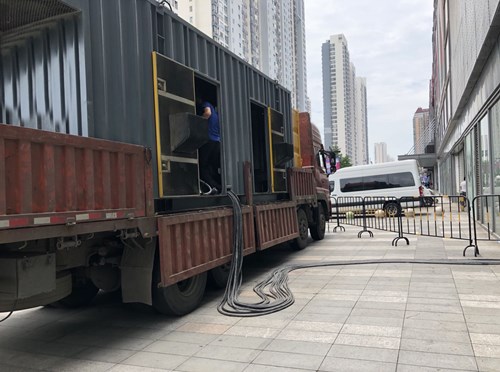 立山冷却液不足的情况下如何检查柴油发电机组？