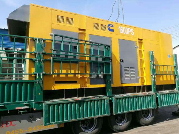 立山测量水冷式机油散热器密封件尺寸时的注意事项有哪些？