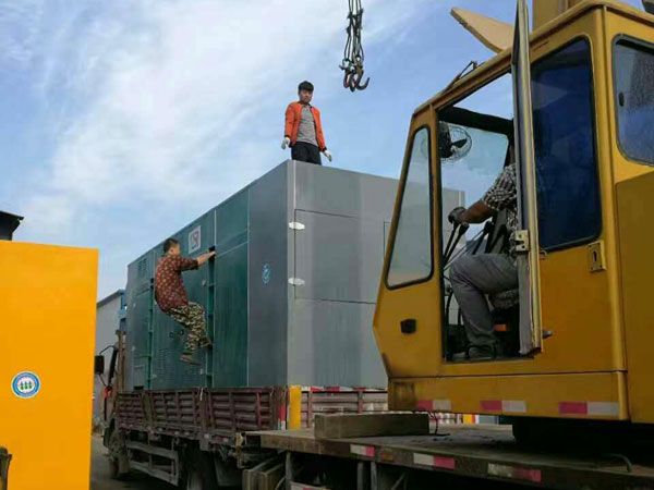 立山更换水冷式机油散热器密封件的操作流程是怎样的？